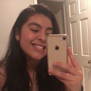 Meet your Posher, Carly